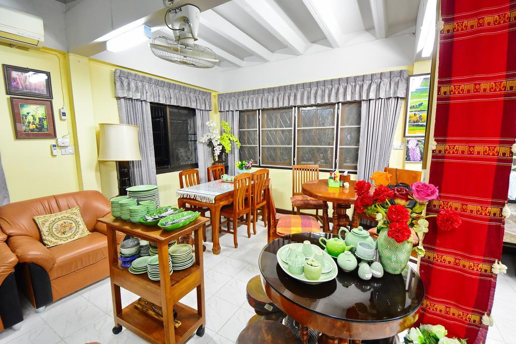 Hostel Saithong House Chiang Mai Zewnętrze zdjęcie