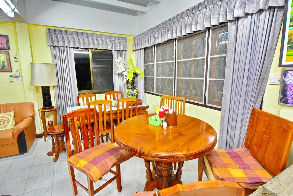 Hostel Saithong House Chiang Mai Zewnętrze zdjęcie